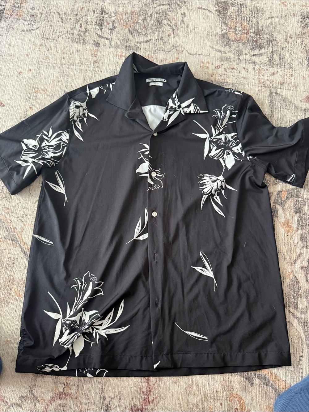 Zara Black Short-Sleeve Button-Down Shirt with White Floral Print